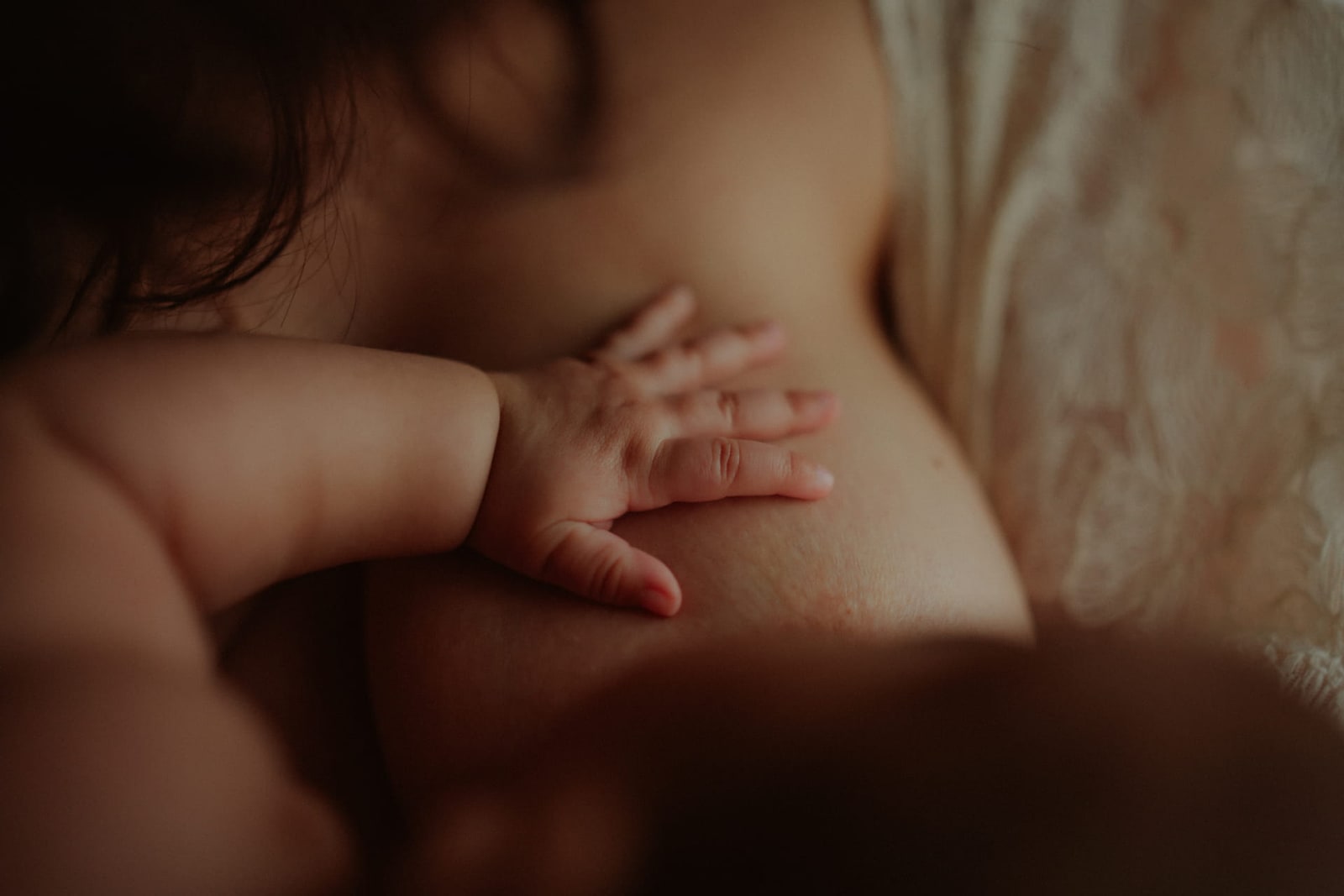 Allaitement ou peau à peau, Compiègne — Pourleplaisir-photographie
