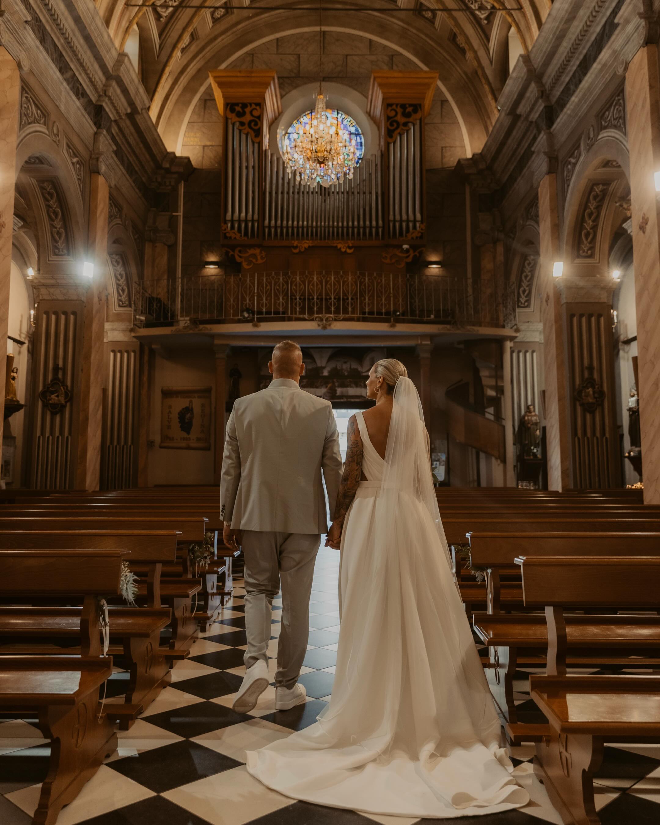 ✨ Une journée remplie d’amour, d’émotions et de souvenirs précieux 🤍
Merci à ce magnifique couple pour sa confiance. C