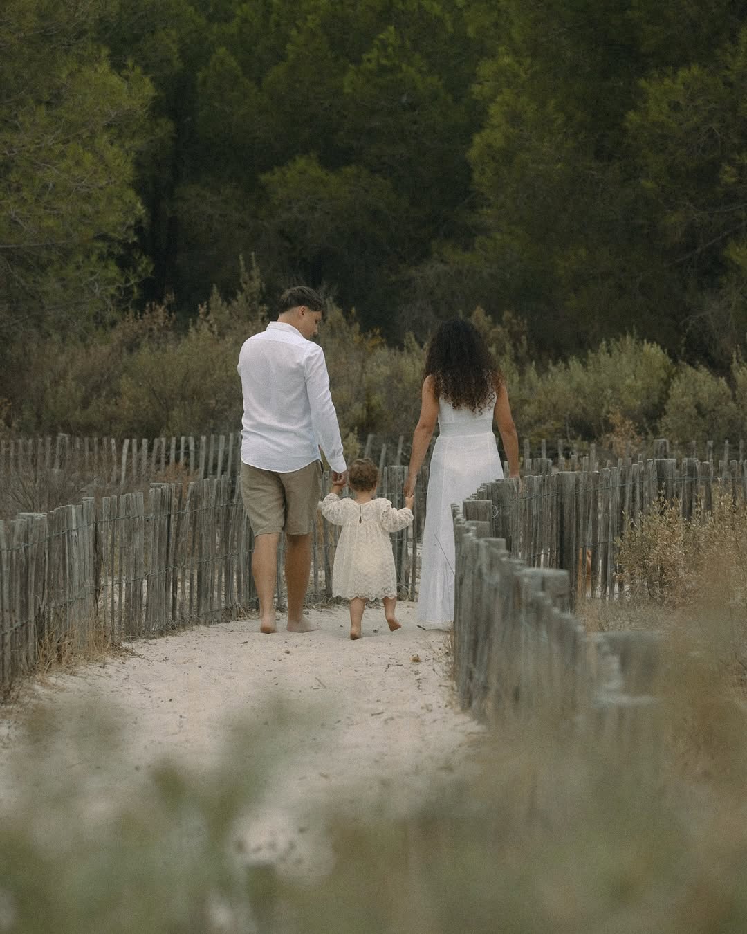 ✨ Des moments simples, des souvenirs pour toujours… 🤍
Une séance en famille, c’est prendre le temps de se retrouver, d