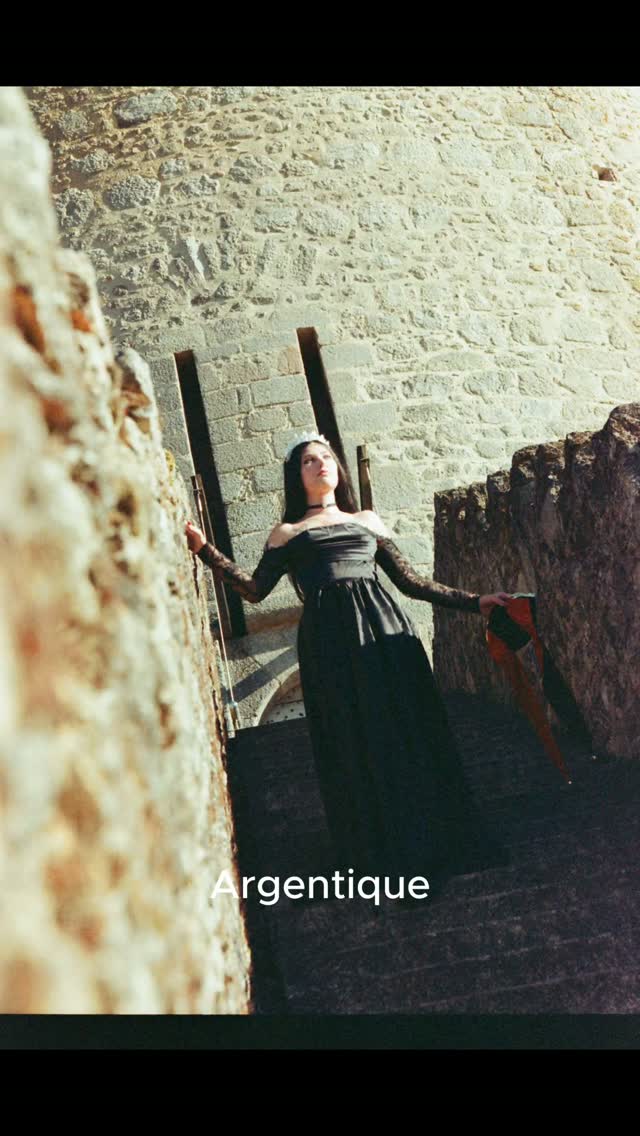 Vous me l'avez tellement demandé que j'étais obligé de faire un récap de mon premier shooting argentique 1987 

Merci @a