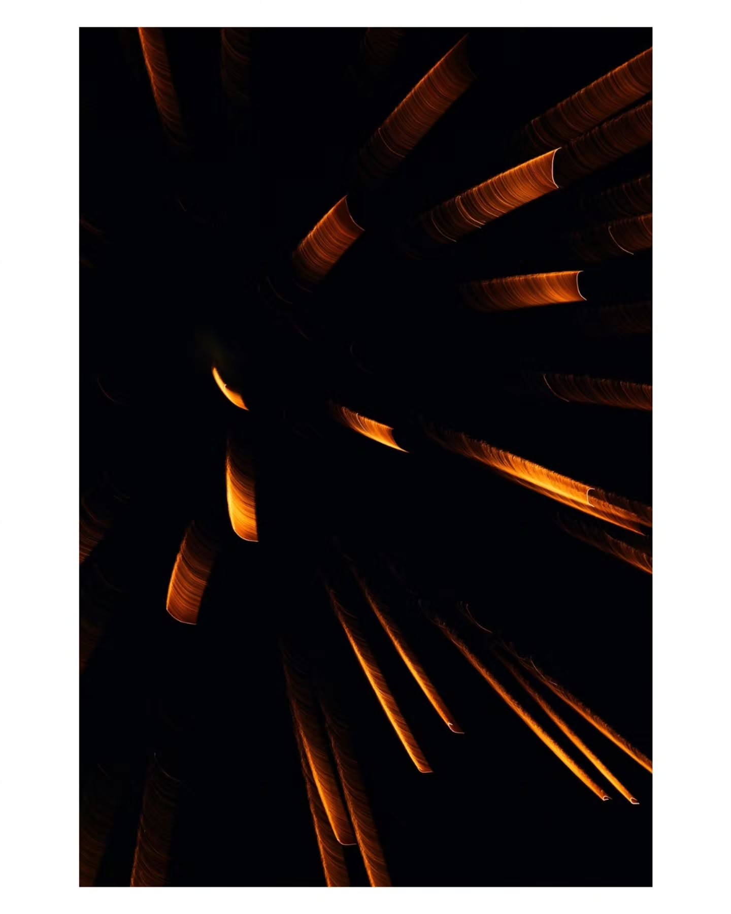 Pas prévu. Pas réfléchi. Juste l'instinct.
C'est lui qui voit le mieux.
— 𝗣𝗨𝗥𝗘 𝗦𝗣𝗔𝗥𝗞 | PeakFrame Motion
#pure