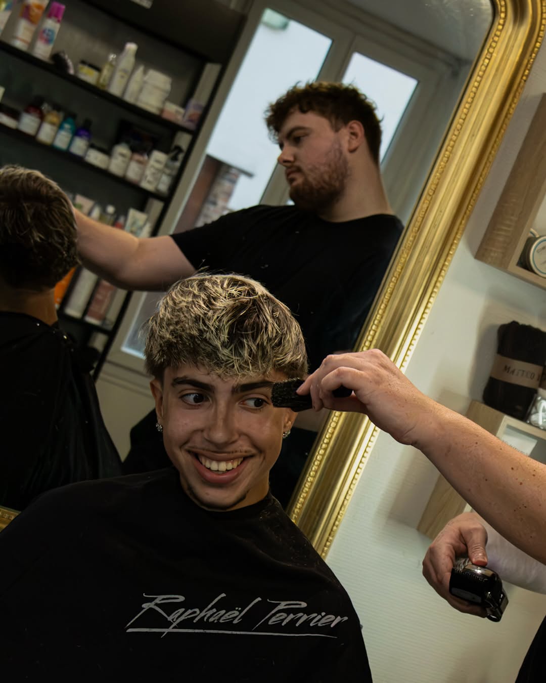 MatteoBarber.💈
-
-
-
-
-
@matteoolmn

#barbershop #barber #cut