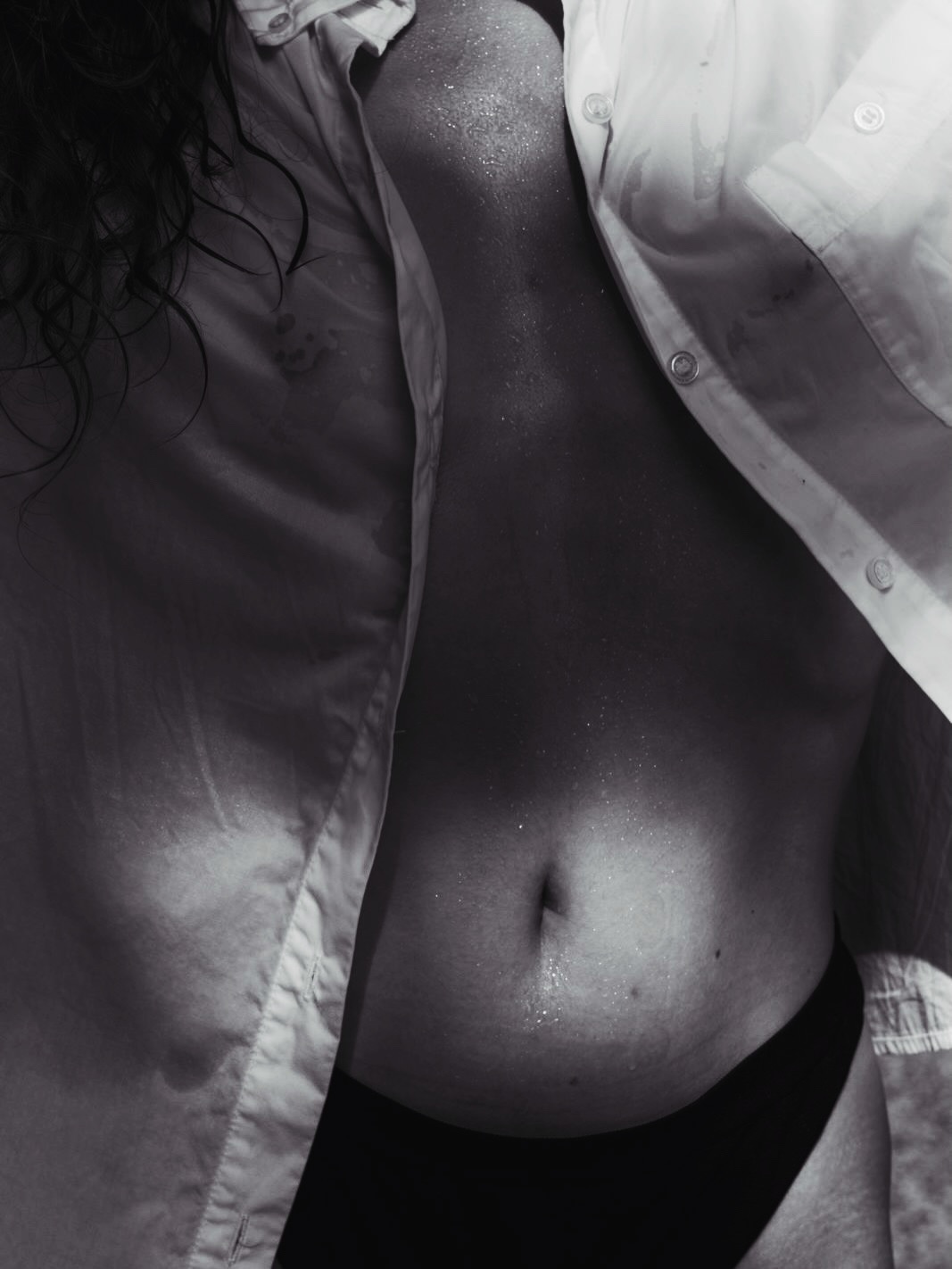Elle.

Dans toutes ses nuances.

#photographer #womensportraits #portraitphotography #blackandwhiteportrait