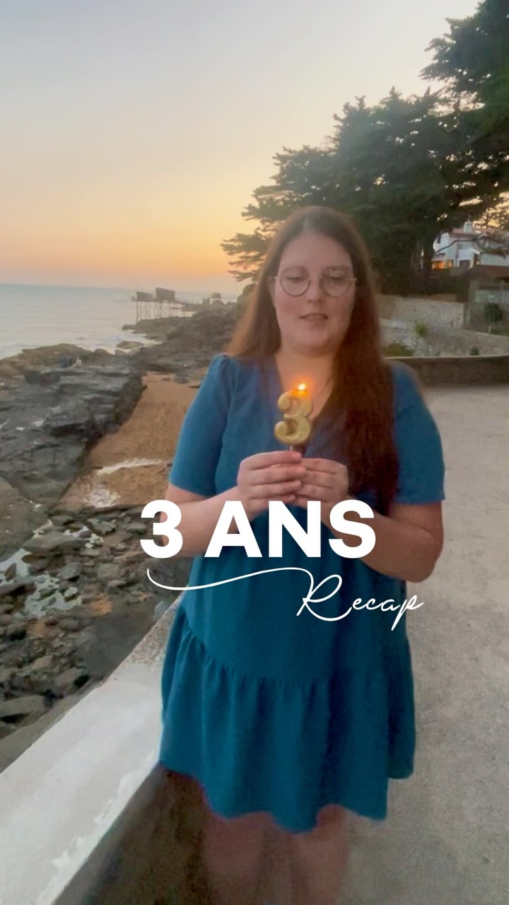 ✨ Waouh… ça fait déjà trois ans.

Trois ans que je suis devenue photographe professionnelle.

C’est fou comme le temps p