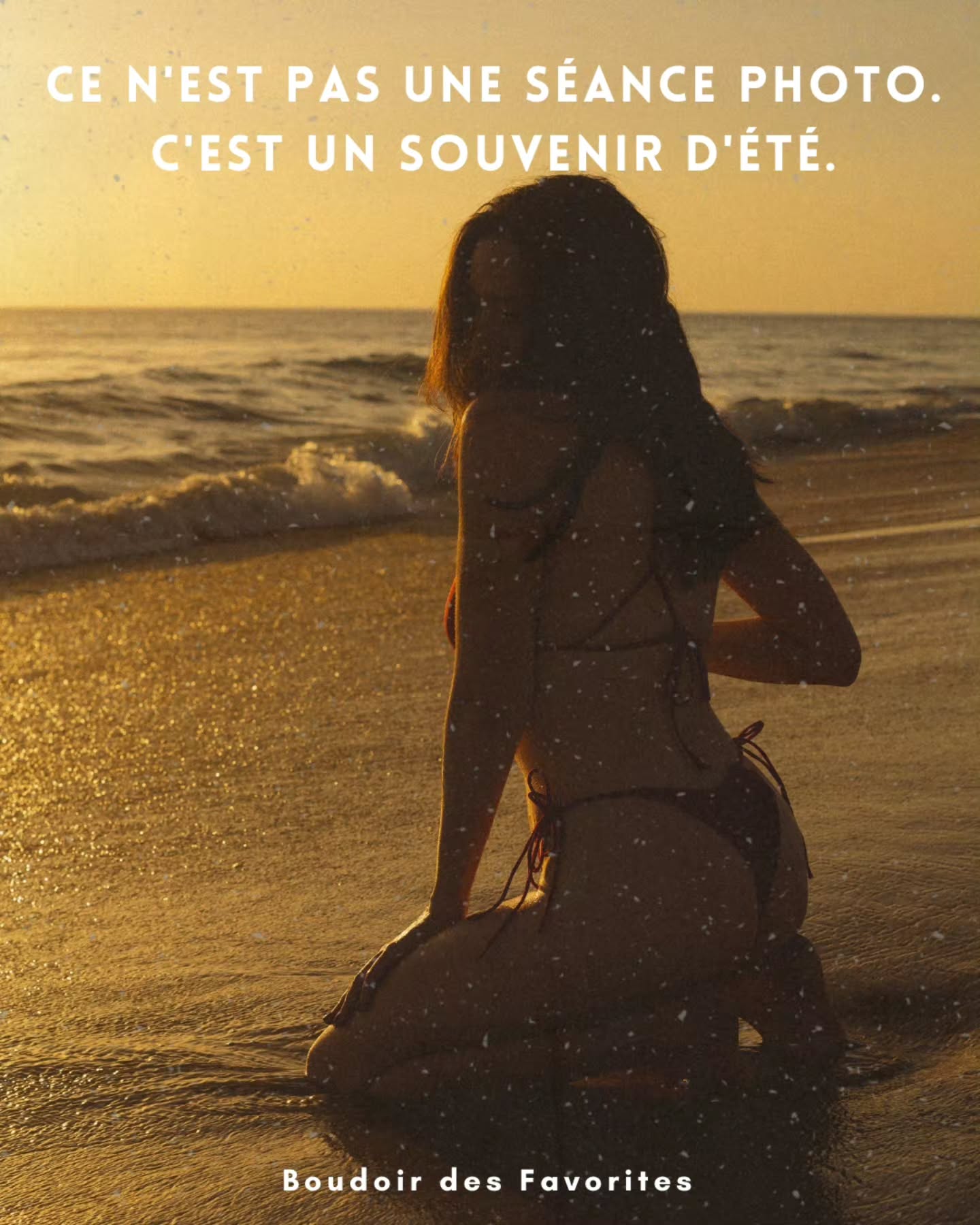 Le sable encore chaud sous les pieds.
Le vent salé dans les cheveux.
Le soleil qui disparaît doucement derrière l'océan.