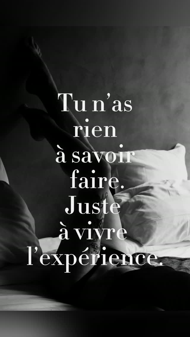 « Mais je ne sais pas poser… »

Bonne nouvelle : tu n’as pas besoin de savoir. 🤎

Pendant une séance boudoir, je ne te