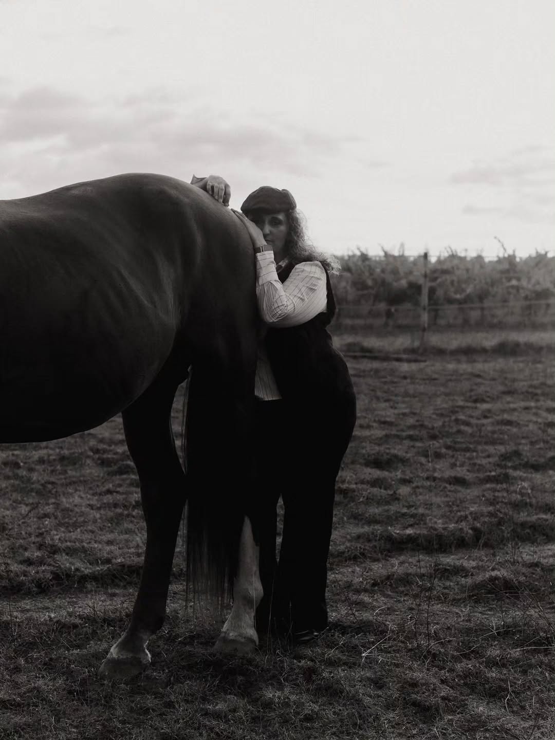 Séance Peaky horse avec @ronde_et_bouclee et son beau Topaze 😍 

Je veux tellement plus de séances comme celle là ! Imm